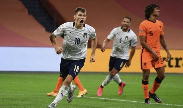  罗马新星闪耀梅开二度，助队逆转拉齐奥  