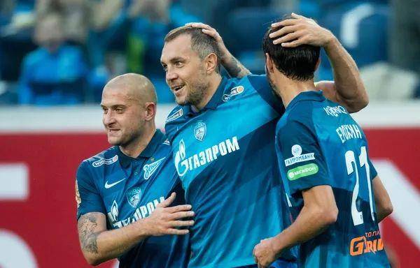  克莱蒙老将宝刀未老，梅开二度助队突围