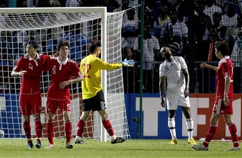  里昂主场球迷见证惊天逆转战胜强敌重燃希望