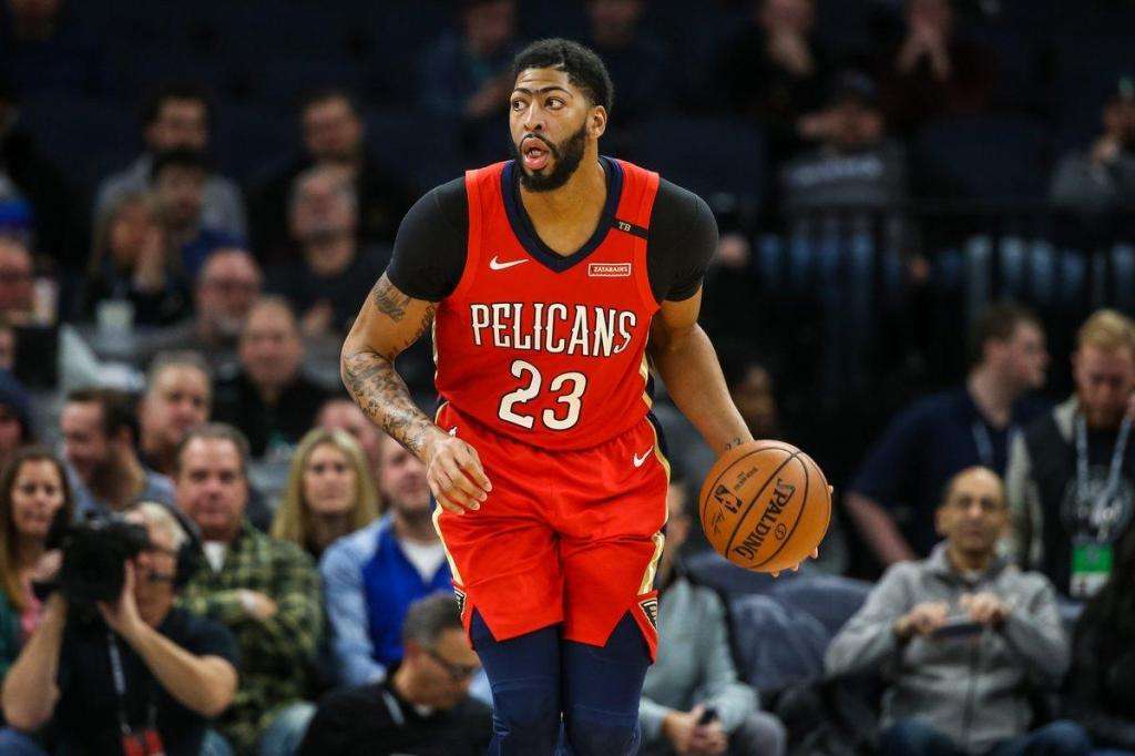  戈贝尔二十篮板制霸禁区，森林狼双塔发威轻取马刺